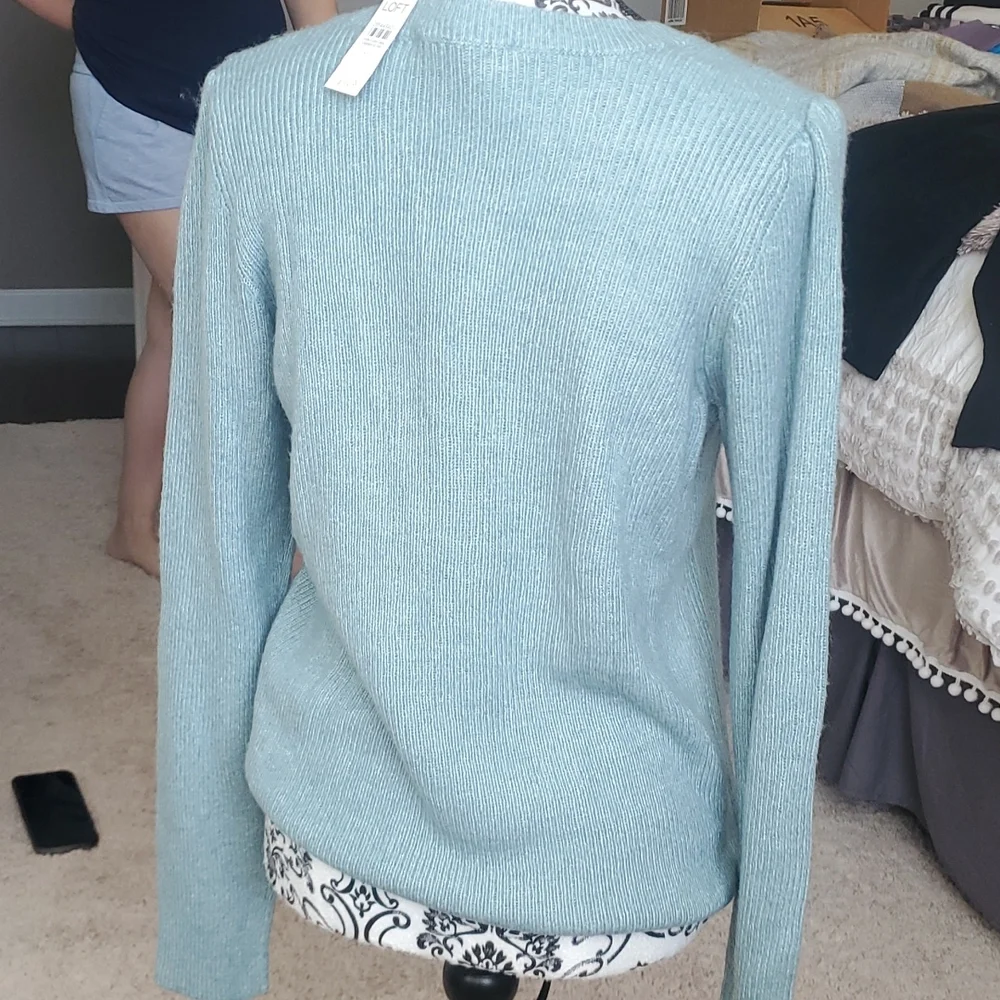 Sweater - Picture 4 of 4